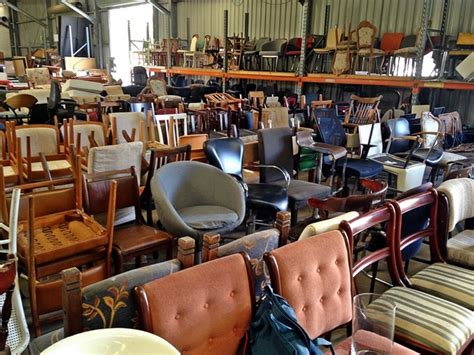 Who Buys Used Furniture Near Me: Exploring the Unseen Connections in Secondhand Markets